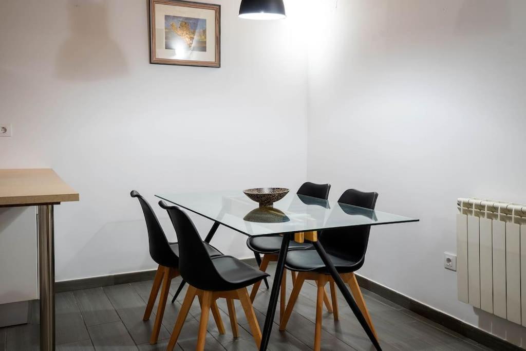 Apartmán El Castuo Centro Historico Con Parking Caces Exteriér fotografie