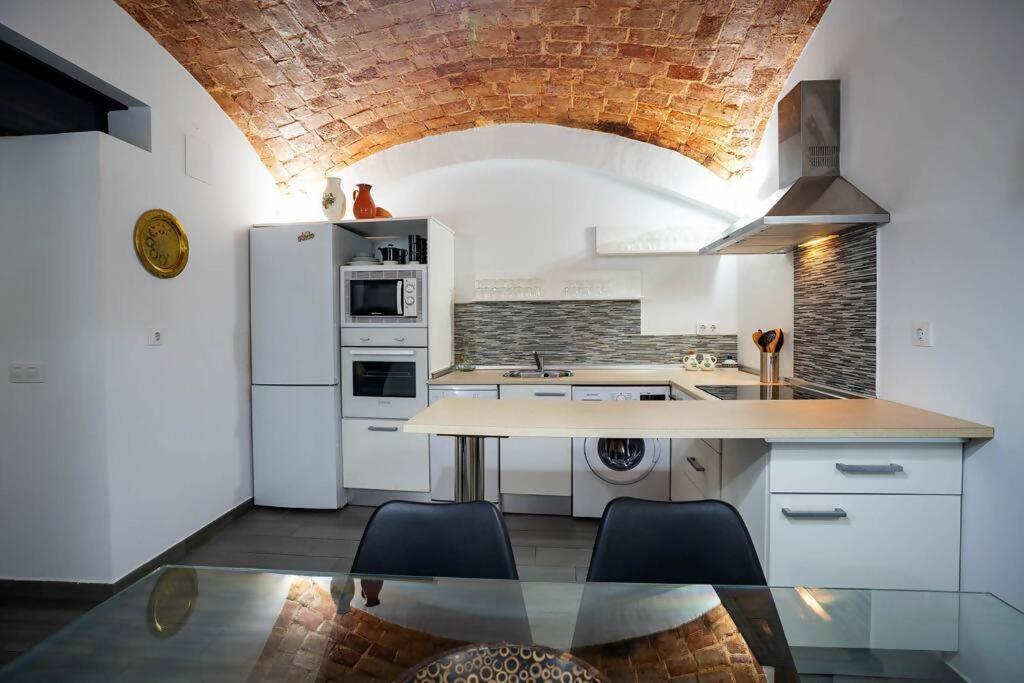 Apartmán El Castuo Centro Historico Con Parking Caces Exteriér fotografie