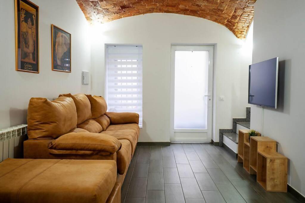 Apartmán El Castuo Centro Historico Con Parking Caces Exteriér fotografie